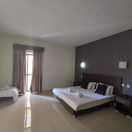 סליאמה Windsor Hotel מראה חיצוני תמונה